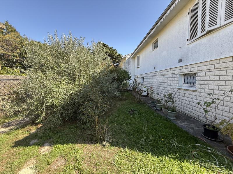 Villa - 80 m² - 4 pièces