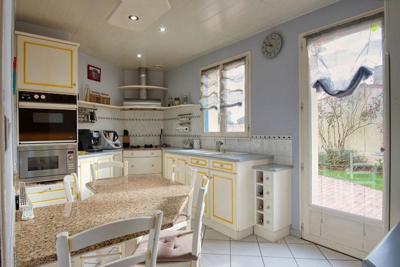 Maison - 168 m² - 8 pièces