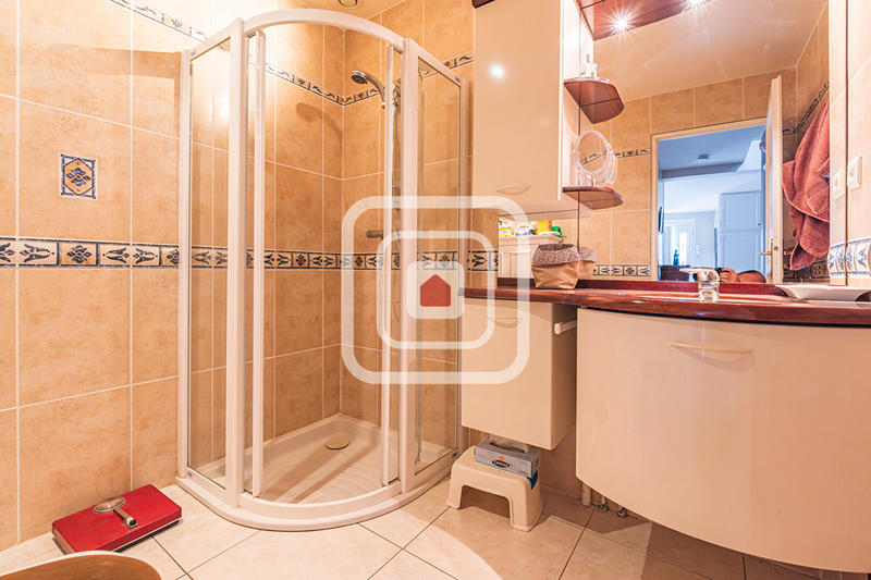 Maison - 192 m² - 6 pièces