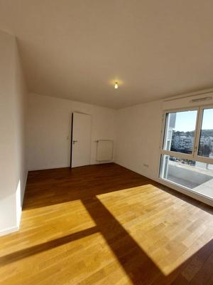 Appartement - 104 m² - 4 pièces