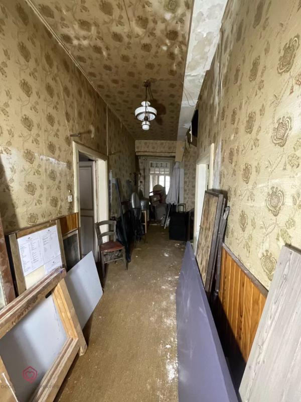 Maison de village - 360 m² - 6 pièces