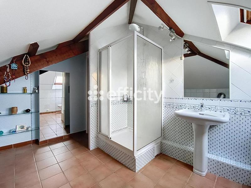 Pavillon - 145 m² - 6 pièces