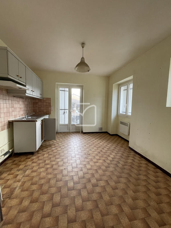 Maison - 161 m² - 7 pièces