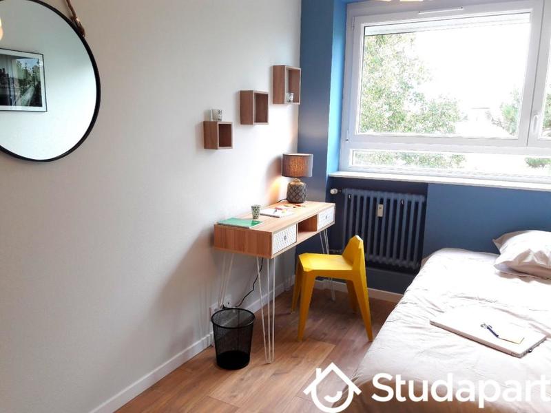 Chambre - 9 m² - 1 pièce