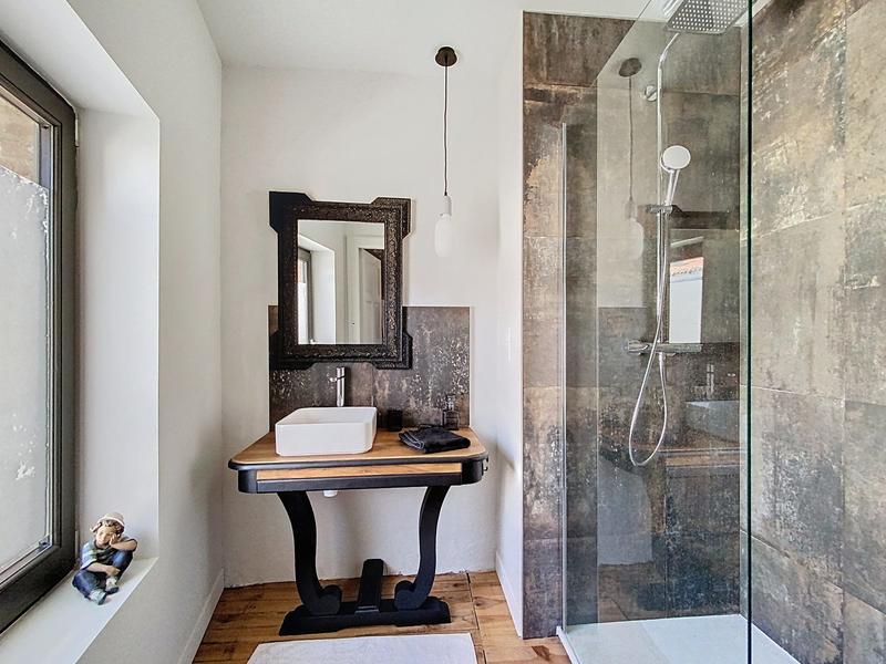 Maison - 263 m² - 7 pièces