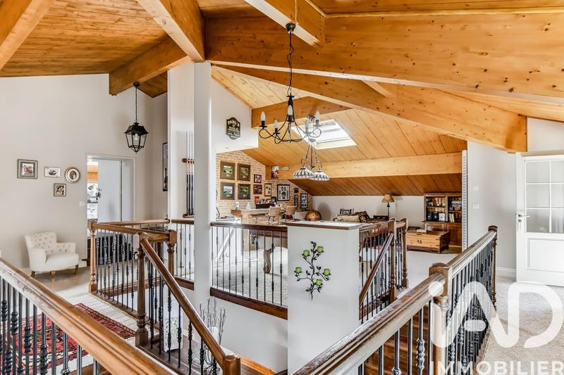 Maison - 435 m² - 11 pièces