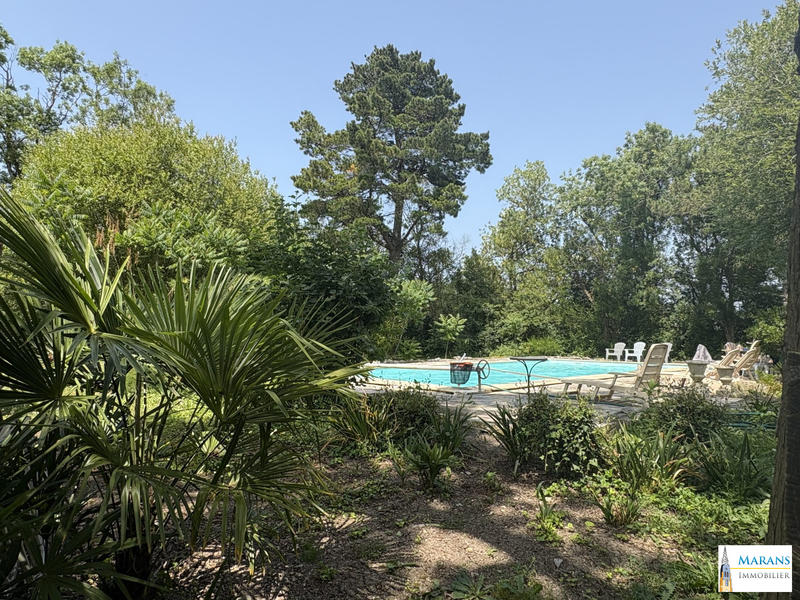 Maison - 309 m² - 10 pièces