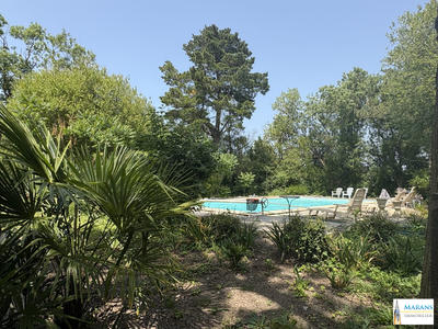 Maison - 309 m² - 10 pièces