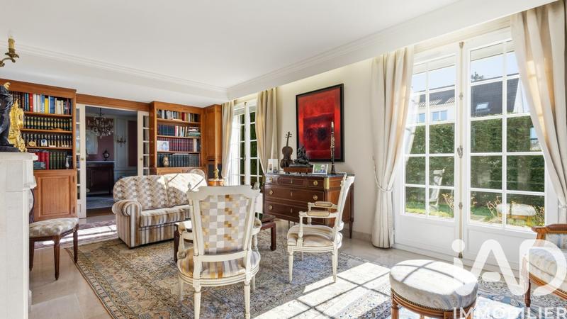 Maison - 163 m² - 9 pièces