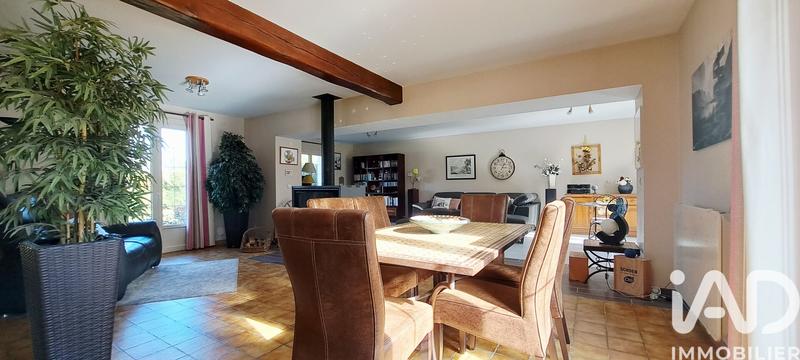 Maison - 202 m² - 8 pièces