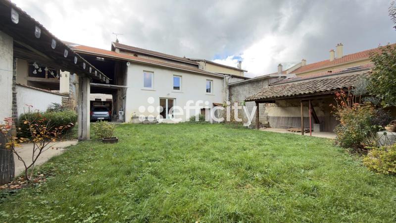 Maison - 200 m² - 8 pièces