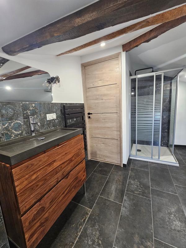 Propriété - 230 m² - 9 pièces