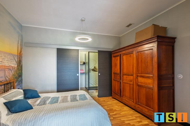 Maison - 200 m² - 5 pièces