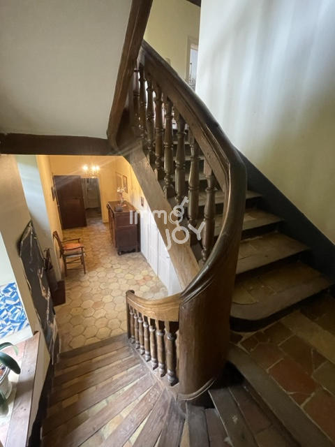 Propriété - 280 m² - 9 pièces