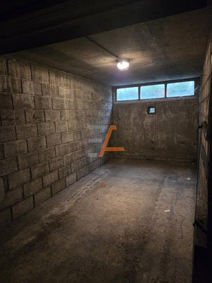 Parking / Garage - 15 m²