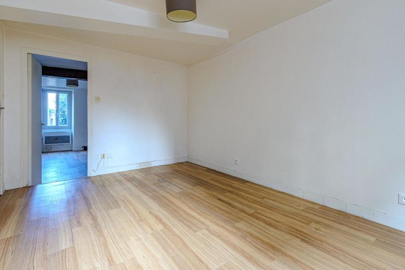 Immeuble - 113 m² - 8 pièces