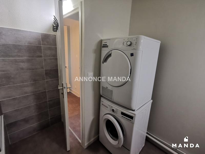 Chambre - 11 m² - 5 pièces