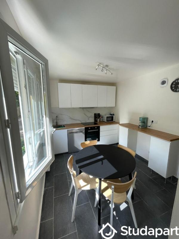 Chambre - 17 m² - 1 pièce