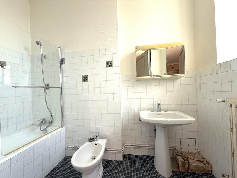 Maison - 372 m² - 10 pièces