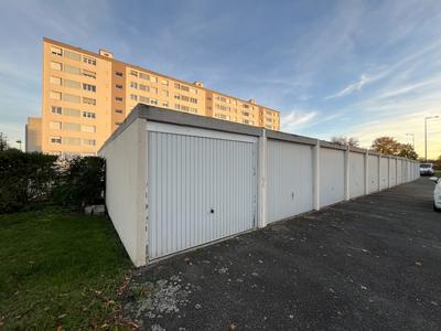 Parking / Garage - 12 m²