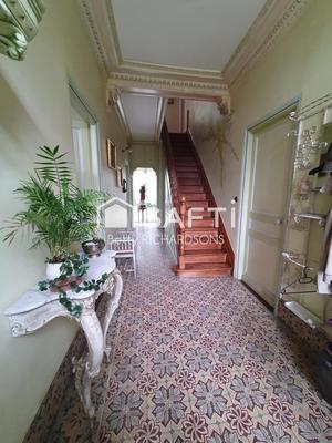 Maison de maîtres - 232 m² - 11 pièces