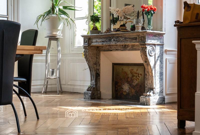 Maison - 440 m² - 12 pièces