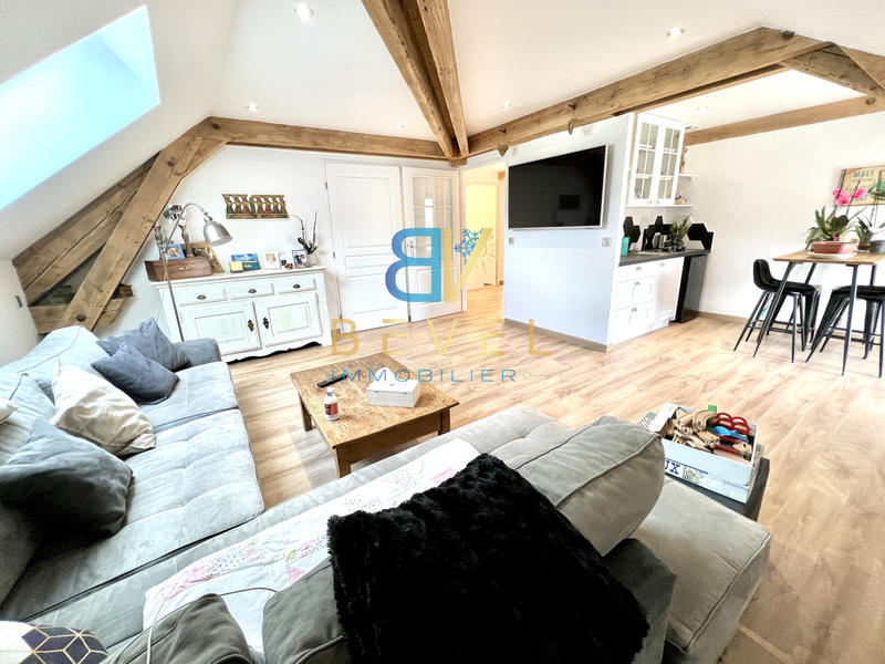 Propriété - 446 m² - 12 pièces