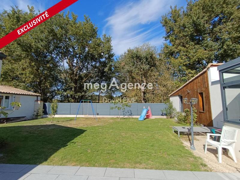 Maison traditionnelle - 145 m² - 7 pièces