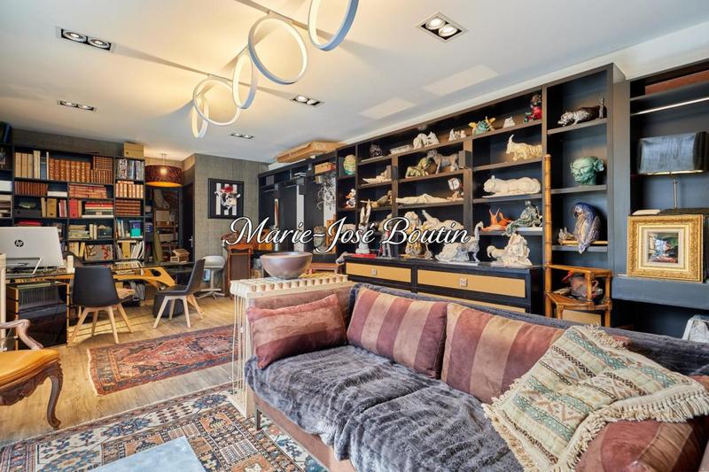 Maison - 300 m² - 6 pièces