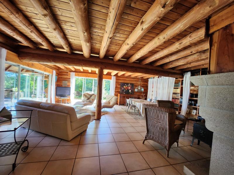 Maison - 207 m² - 7 pièces