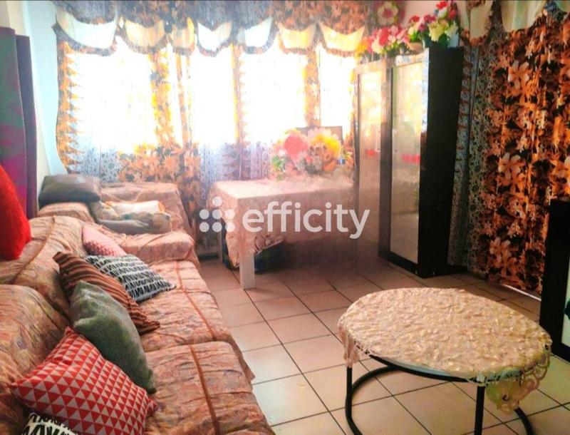 Appartement - 96 m² - 5 pièces