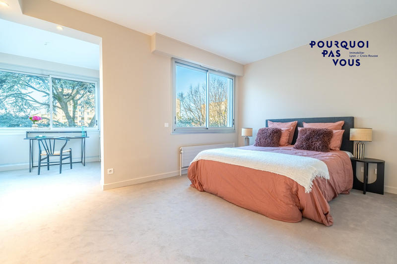 Appartement - 200 m² - 6 pièces