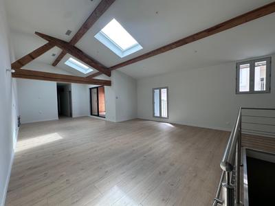 Appartement - 100 m² - 4 pièces