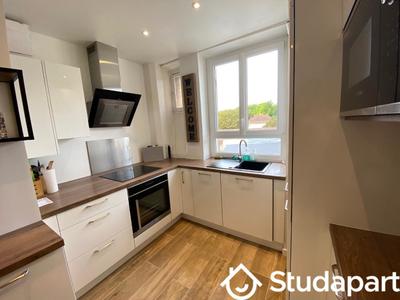 Chambre - 14 m² - 1 pièce