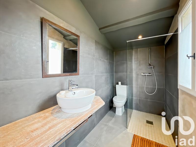 Maison - 216 m² - 7 pièces