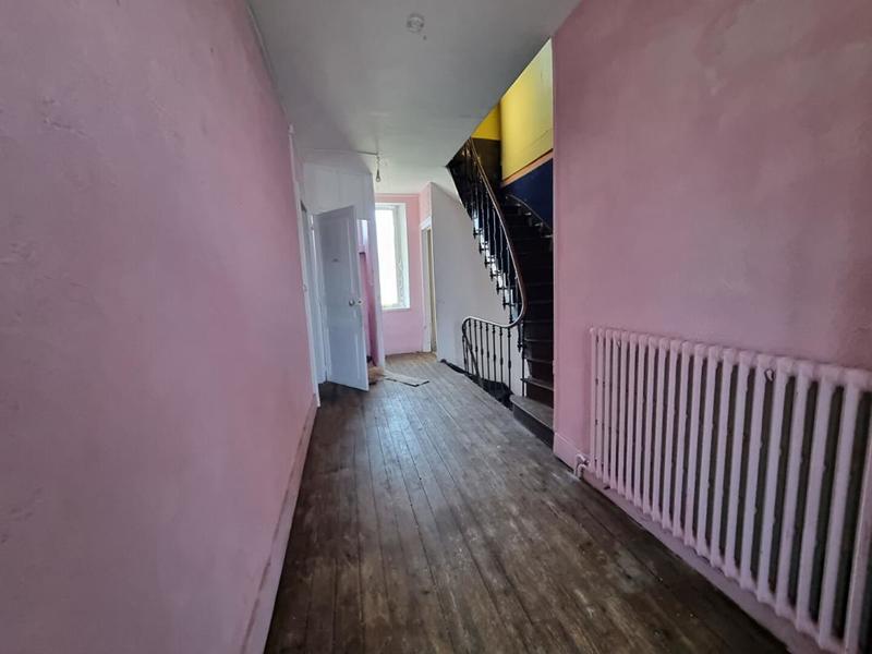 Maison - 187 m² - 8 pièces