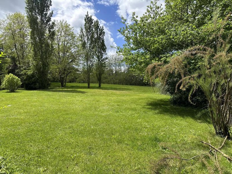 Maison - 300 m² - 15 pièces