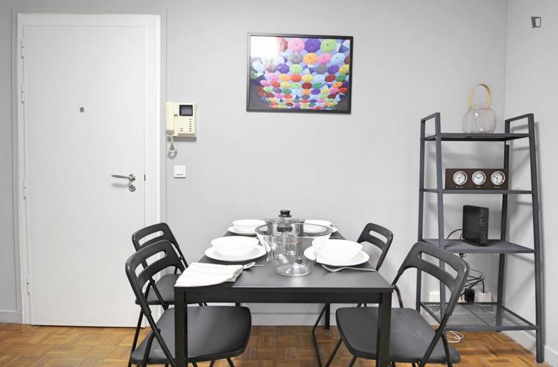 Chambre - 12 m² - 4 pièces