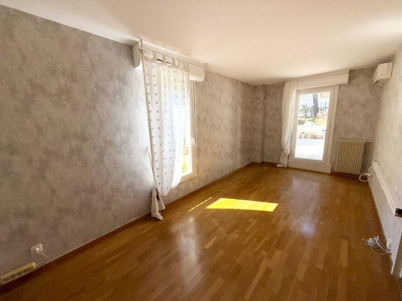 Appartement - 90 m² - 3 pièces