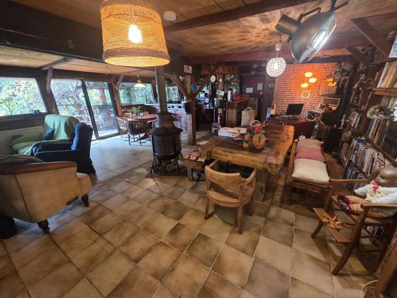 Maison - 210 m² - 6 pièces