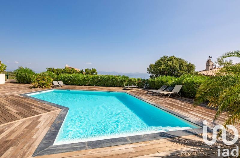 Appartement - 81 m² - 4 pièces