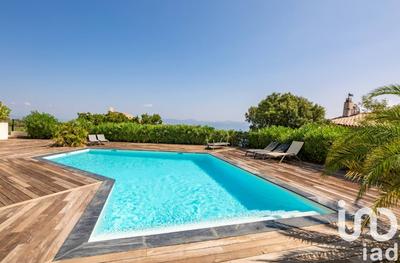 Appartement - 81 m² - 4 pièces