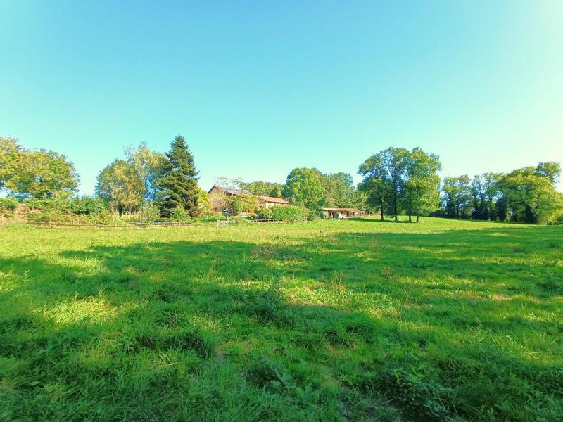 Propriété - 325 m² - 10 pièces