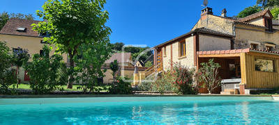 Maison - 170 m² - 12 pièces