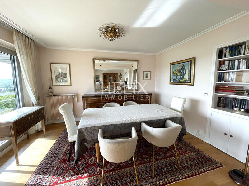 Appartement - 105 m² - 5 pièces