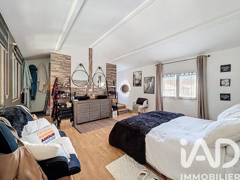 Maison - 171 m² - 7 pièces