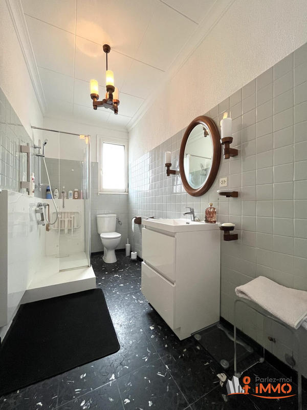 Appartement - 95 m² - 3 pièces