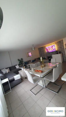 Appartement - 77 m² - 3 pièces