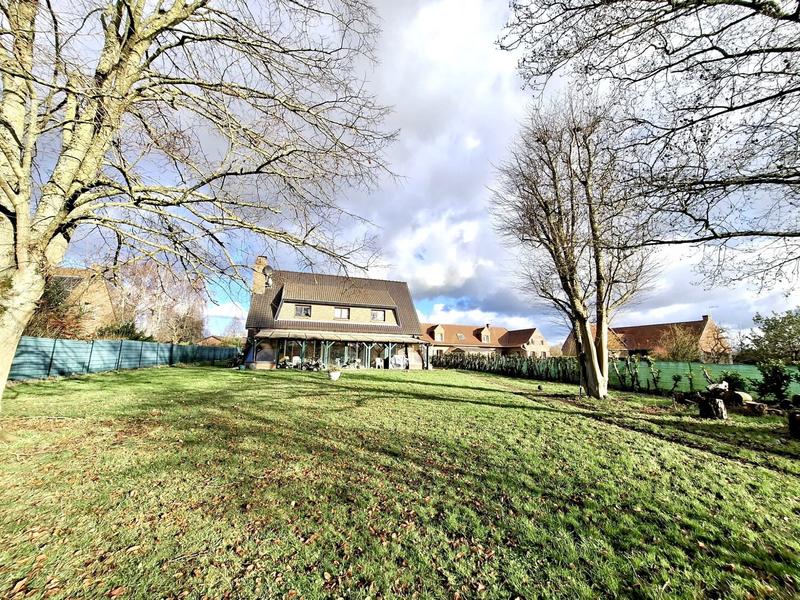 Maison - 200 m² - 6 pièces