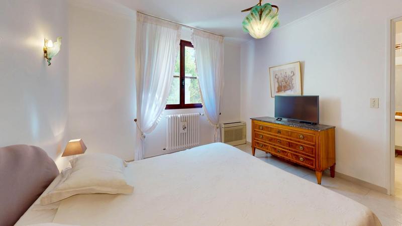 Maison - 192 m² - 7 pièces